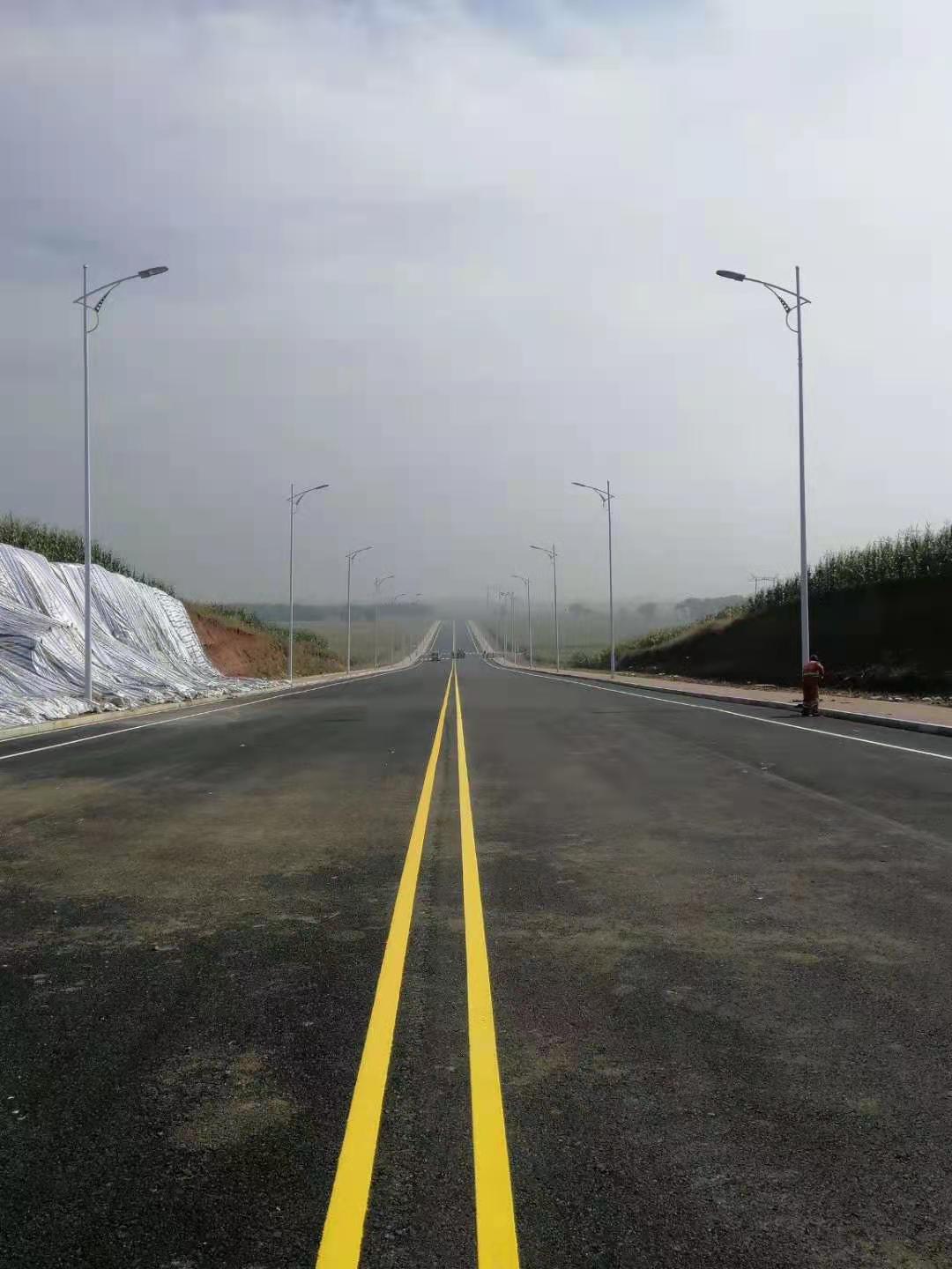 LED道路灯安装效果